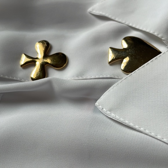 Button blouse with card suit buttons - Picture 14 of 14